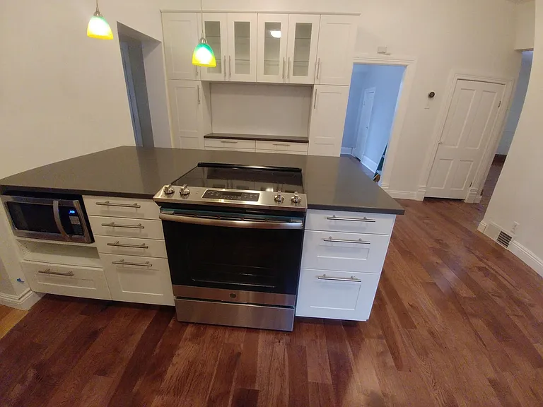 255 S Iowa St — Photo 4