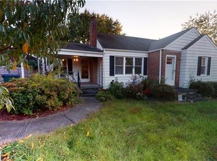 157 Fairlane Dr, Mount Airy, NC 27030