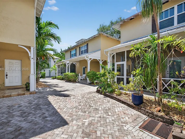 1214 W Las Olas Blvd — Photo 58