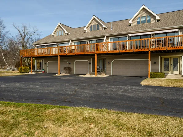 5795 Beech Ave APT 39, Coloma, MI 49038