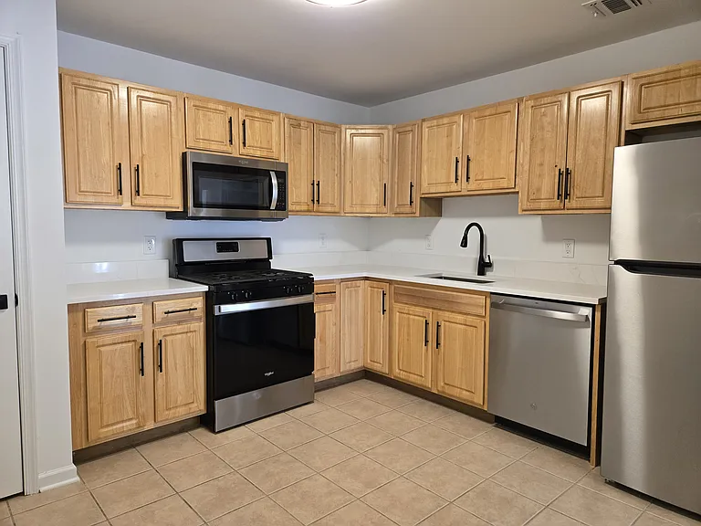 37 Forest Dr — Photo 7