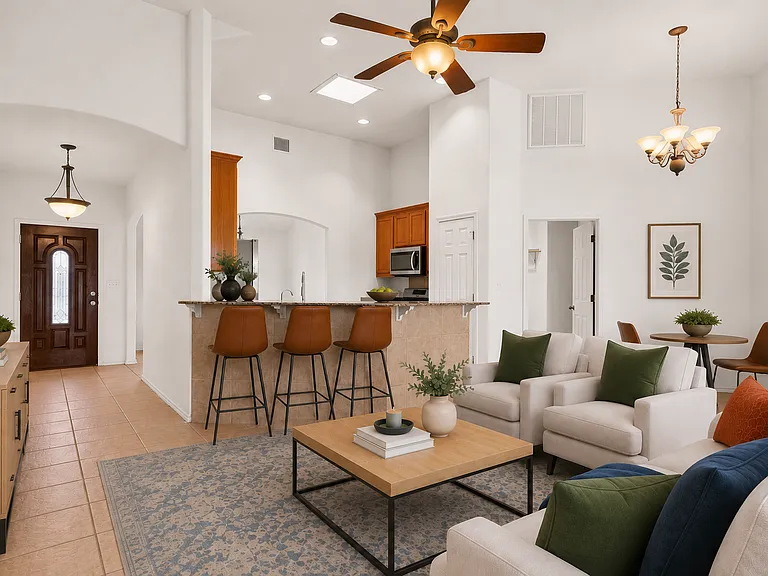 725 Cimarron Sq — Photo 4