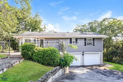 3230 Social Cir Photo 1