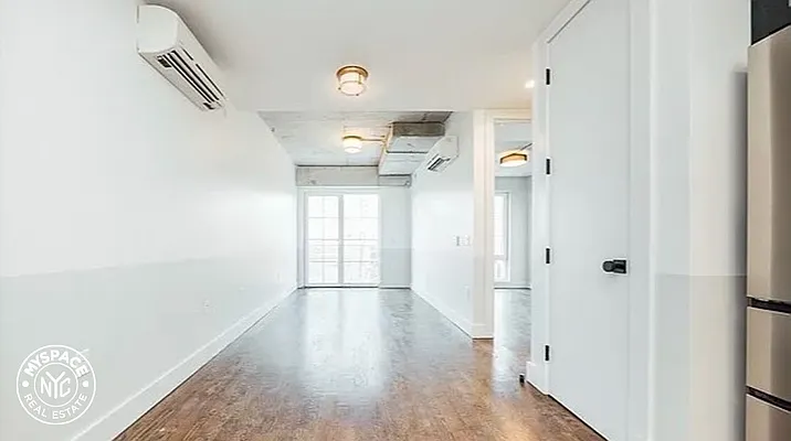 Rented by MySpaceNYC | media 143