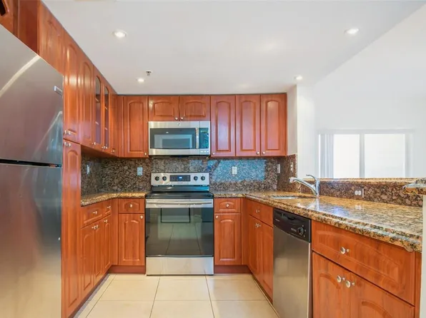 120 SW 37th Ave #602, Miami, FL 33134