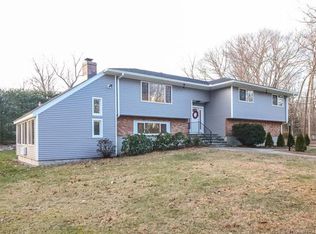 39 Philip Dr, Shelton, CT 06484