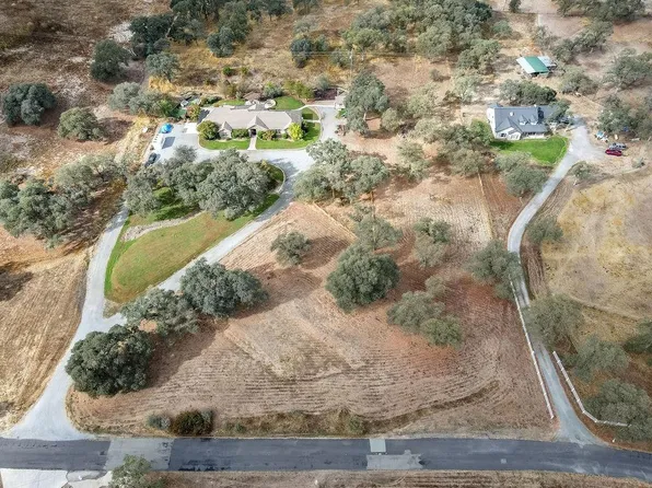 5236 Saharan Dr, Valley Springs, CA 95252