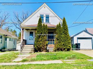 109 Elizabeth St, Elyria, OH 44035