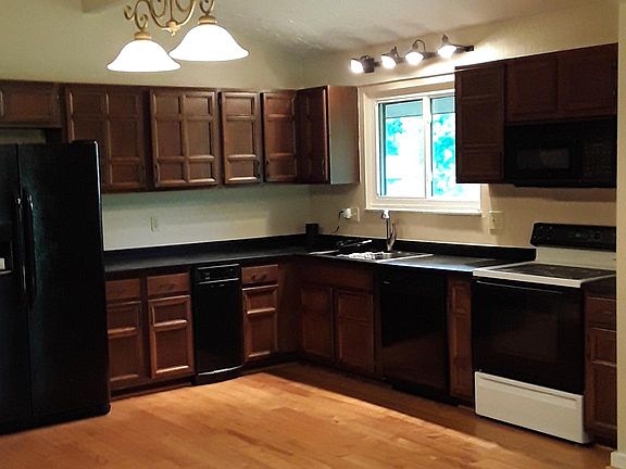 5th image of 894 Murle Ln
