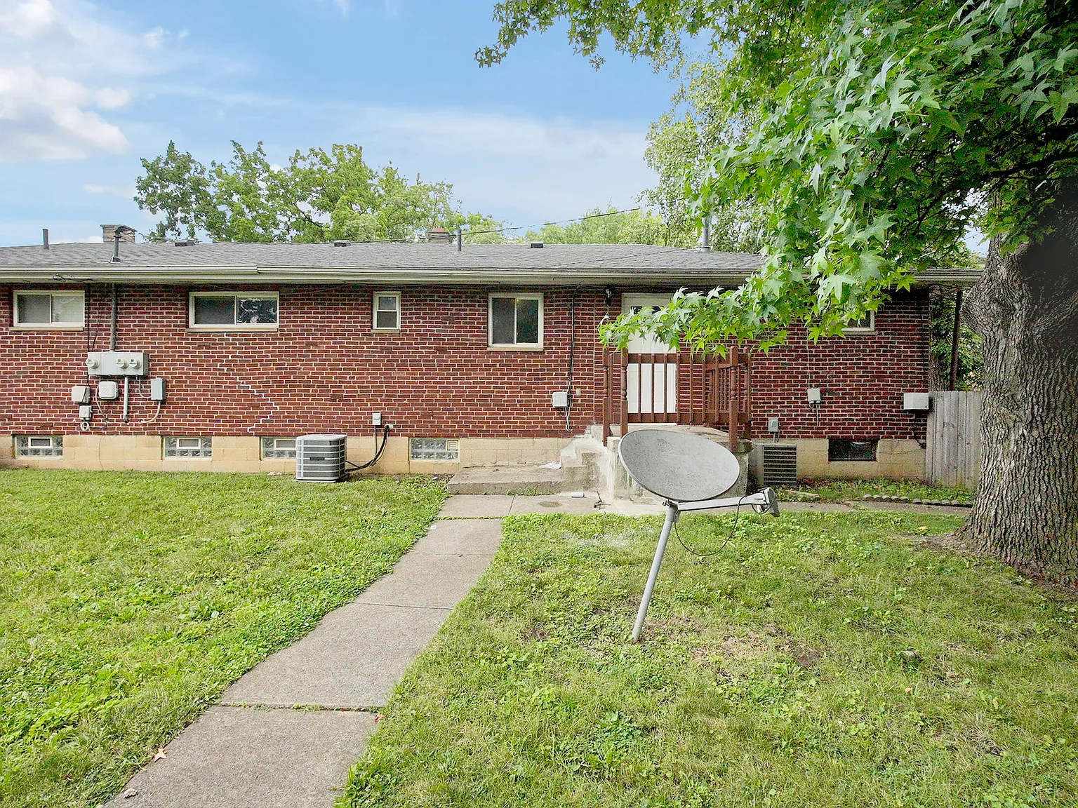 2 bed, 700 sqft, $1,100 — Photo 3