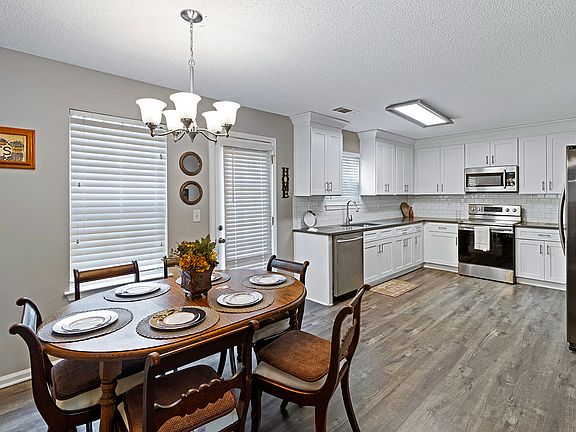 5th image of 5110 Great Oaks Dr #2E-778151