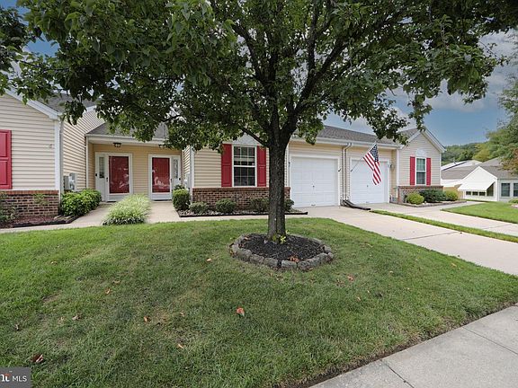 2nd image of 4 Clifford Dr