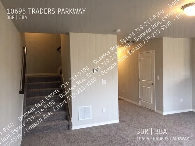 10695 Traders Pkwy — Photo 11