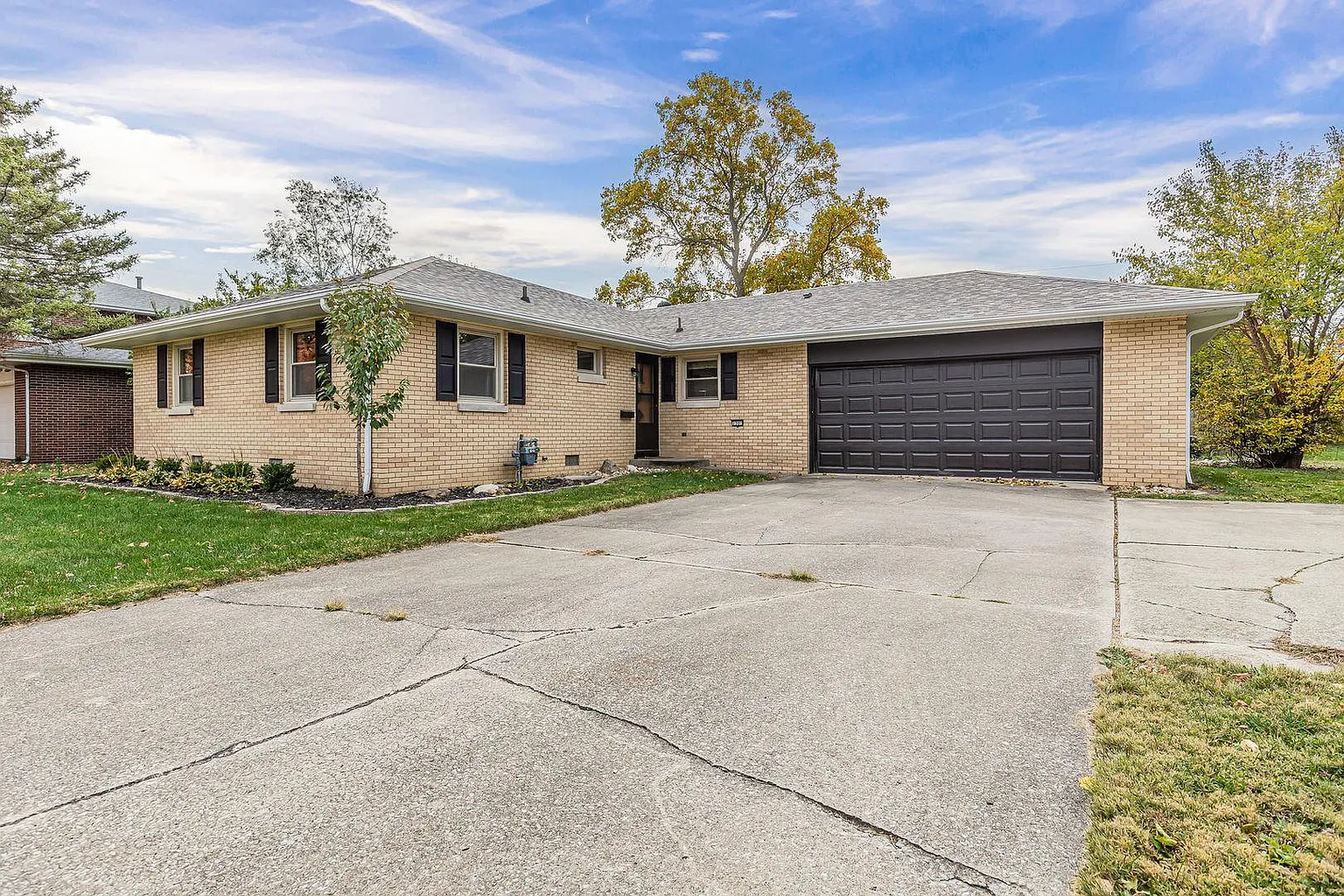 1301 E Mumford Dr photo 1