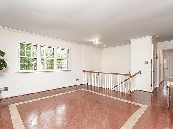 5th image of 8536 Hazen St