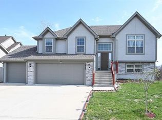 4425 NE 67th St, Kansas City, MO 64119