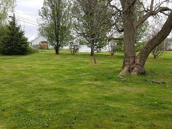3rd image of 152 2nd St