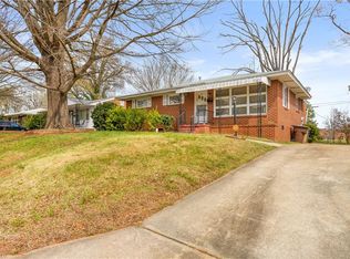 313 Melbourne Rd, Greensboro, NC 27405