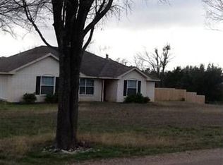 229 Lakeside Dr, China Spring, TX 76633