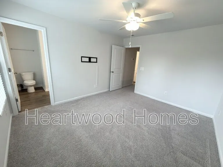 807 Coburg Ln — Photo 34