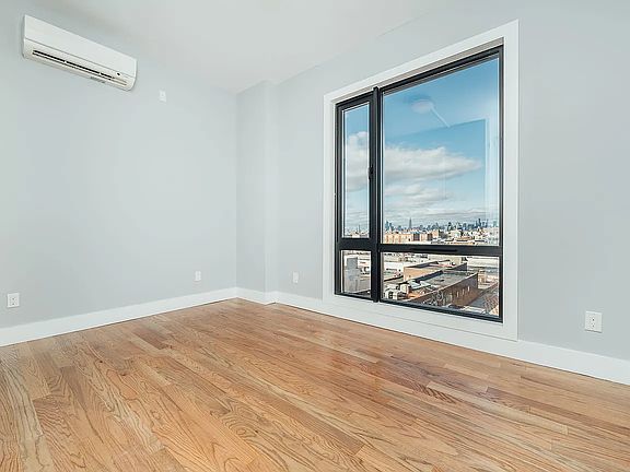 4th image of 115 Stanwix St #719