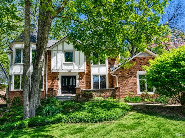 27966 Trailwood Ct, Farmington Hills, MI 48331