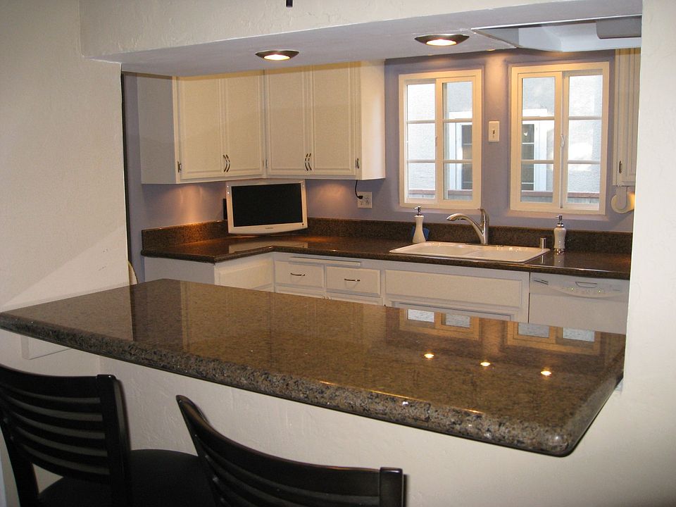 2nd image of 2115 Montezuma Ave