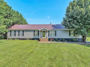 12817 Smith Mountain Lake Pkwy, Huddleston, VA 24104