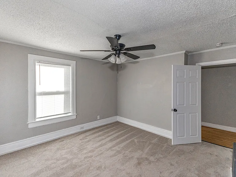 3901 Central St — Photo 38