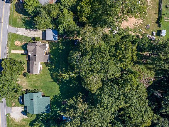 2nd image of 909 W Georgia Rd
