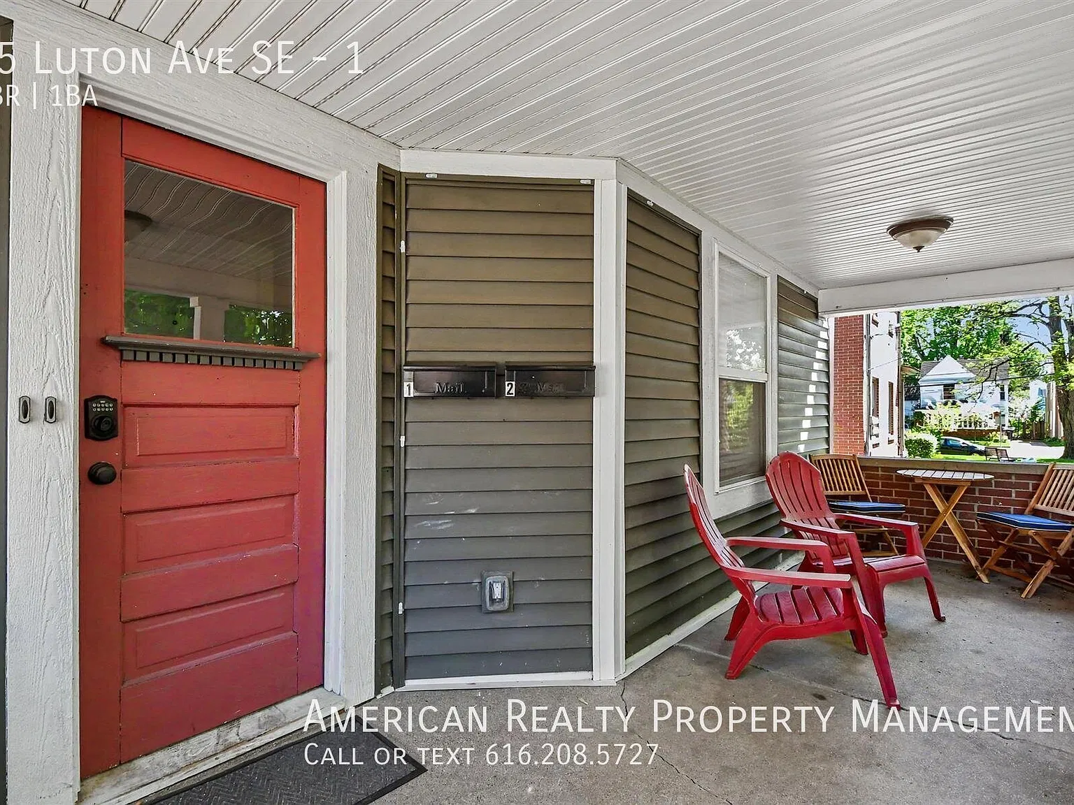 95 Luton Ave SE — Photo 2