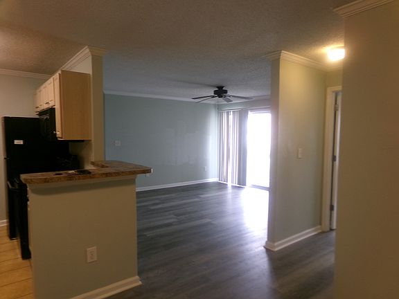 5th image of 3774 Hitchcock Way #827-1