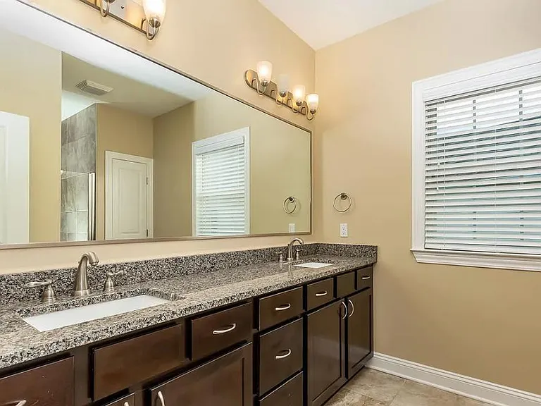 70 Cobblestone Ln — Photo 6