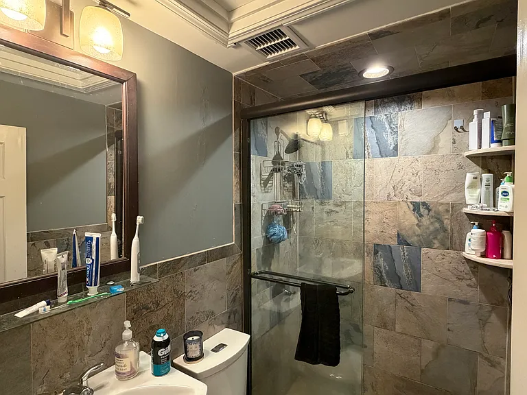 914 Beacon St #3 — Photo 9