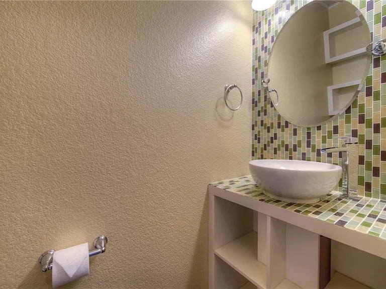 712 Alamo Plaza Dr — Photo 11