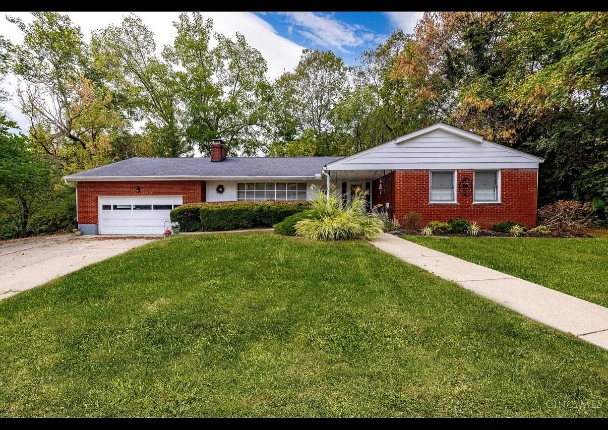 5479 Vonderhaar Ct — Photo 3
