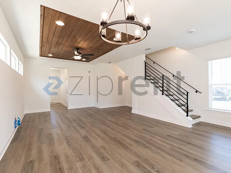 1402 Landon Hills Dr — Photo 11