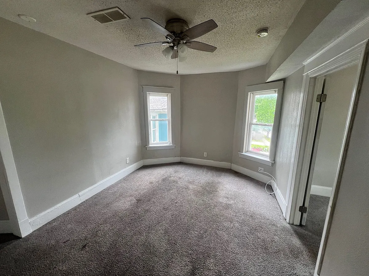 Building Photo - 2702 Peery Ave #2E