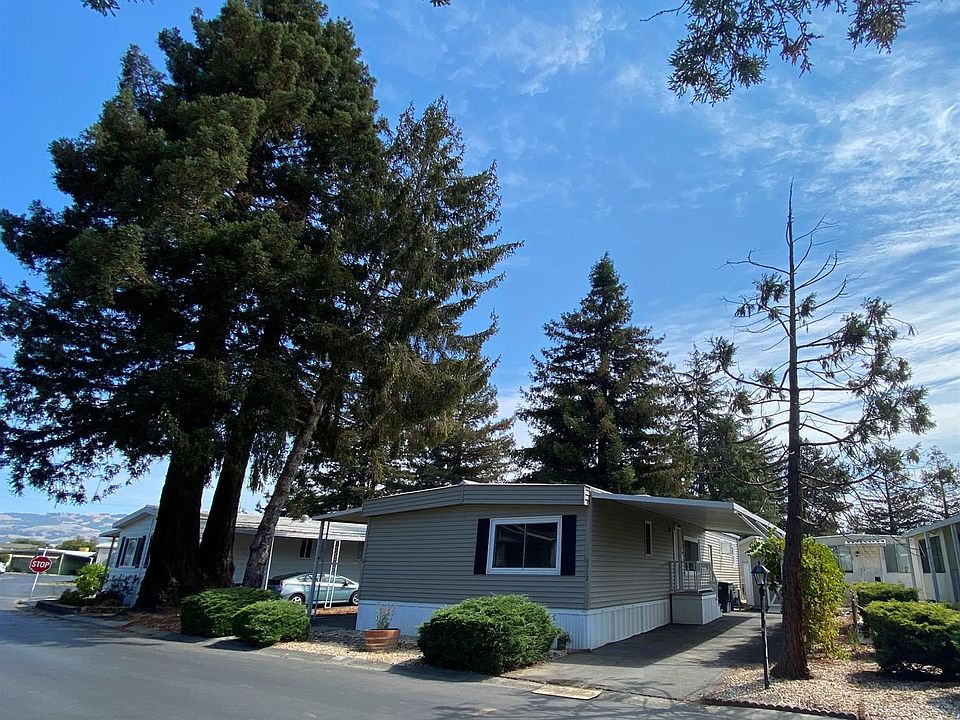 2nd image of 512 Vina Rose Dr