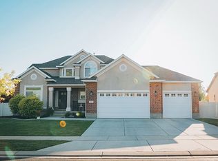 13224 S Woodridge Oak Cir, Draper, UT 84020