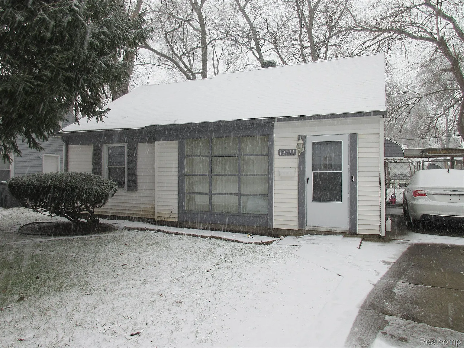 10741 Corning St photo 1
