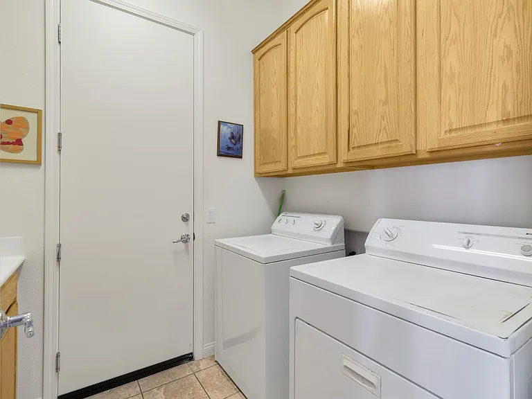 10416 Wilmington Ln — Photo 9