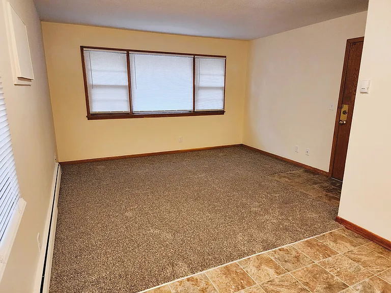 4707 University Ave NE — Photo 9