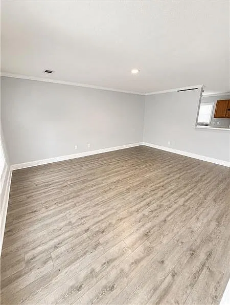 3 bed, 1400 sqft, $1,800 — Photo 2