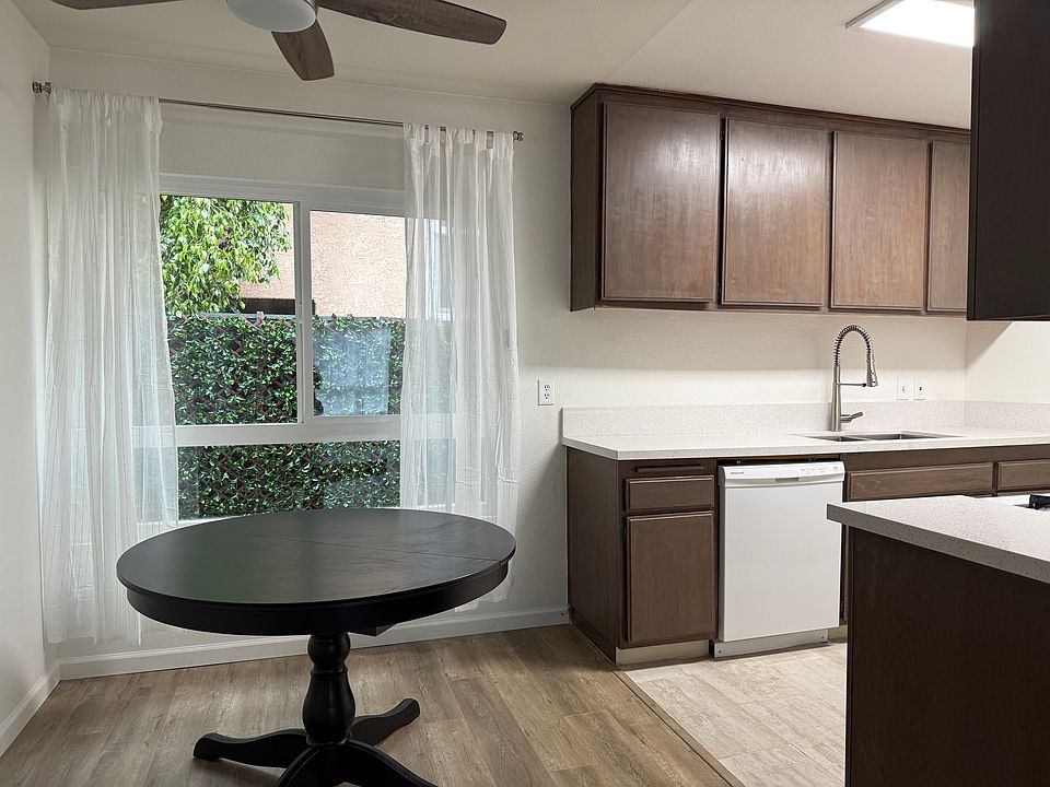 Dining room kitchen area