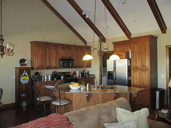 2nd image of 315 Summit Dr