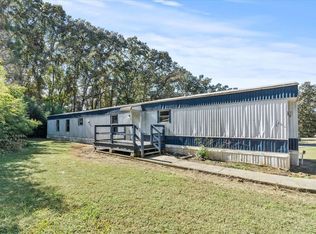 210 Cameron Cir, Muscle Shoals, AL 35661