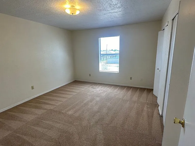Echols 1500 - Sedona Apartments — Photo 13