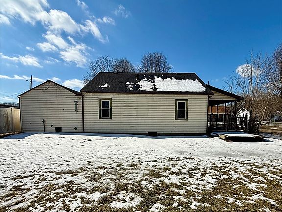 2nd image of 315 Franklin St