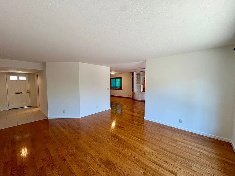 3057 Carleton Pl — Photo 35